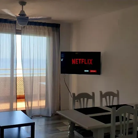 Caribe En Con Piscina,aire Acondicionado, Free Parking Apartment